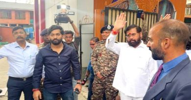 हम डरेंगे नही और हम हटेंगे भी नही — अभिजीत दरेकर हम डरेंगे नही और हम हटेंगे भी नही — अभिजीत दरेकर