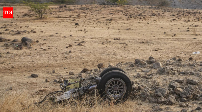 Ajit Pawar विमान अपघातानंतर, IAF ने बारामतीतील विमानतळ ऑपरेशन्समध्ये मदत करण्यासाठी हवाई वाहतूक नियंत्रण पथकाची धाव घेतली | पुणे बातम्या Ajit Pawar विमान अपघातानंतर, IAF ने बारामतीतील विमानतळ ऑपरेशन्समध्ये मदत करण्यासाठी हवाई वाहतूक नियंत्रण पथकाची धाव घेतली | पुणे बातम्या