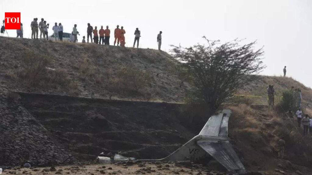 बारामतीत झालेल्या विमान अपघातात उपमुख्यमंत्री अजित पवार यांच्यासह ४ जणांचा मृत्यू पुणे बातम्या