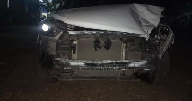 भरधाव कारची दुचाकीला जोरदार धडक; दोन तरुण गंभीर जखमी : धोंडगाव नजीक नाल्याजवळ भीषण अपघात