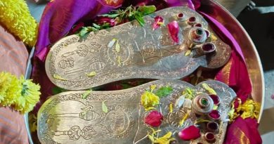 अयोध्या धामहून गिरडमध्ये चरणस्पर्श पादुका, श्रीराम मंदिरात होणार स्थापना : गावातून भव्य मिरवणुकीचे आयोजन