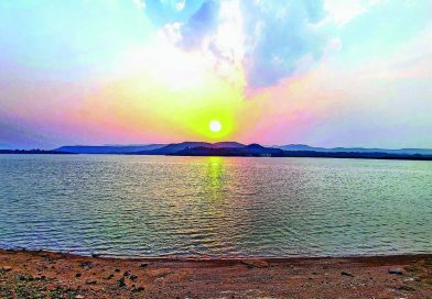 चार धरणांमध्ये जेमतेम २० टक्के साठा, पीएमसीसाठी पाणीपुरवठा कठीण पुणे बातम्या